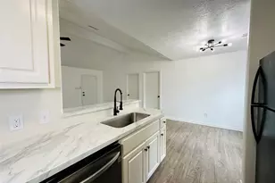 16232 Sun View Ln, Conroe, TX 77302 - Photo 11