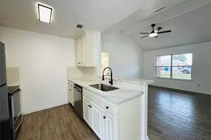 16232 Sun View Ln, Conroe, TX 77302 - Photo 7