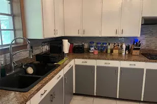 1429 Circle Dr, Sealy, TX 77474 - Photo 9
