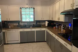1429 Circle Dr, Sealy, TX 77474 - Photo 9