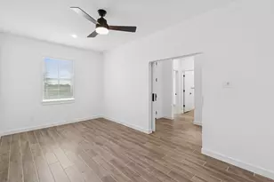 12322 Old Fashion Cir, Mont Belvieu, TX 77535 - Photo 3