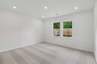 1210 Mattinson Rae Ct, Tomball, TX 77375 - Photo 5