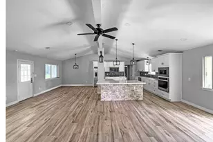 3706 Roberts Blvd, Baytown, TX 77521 - Photo 9