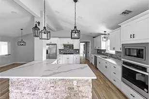 3706 Roberts Blvd, Baytown, TX 77521 - Photo 5