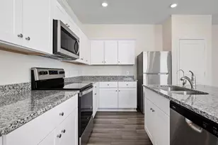 614 Edge Lake Ct, Conroe, TX 77316 - Photo 7