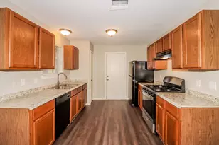 8318 Black Pool St, Baytown, TX 77521 - Photo 3