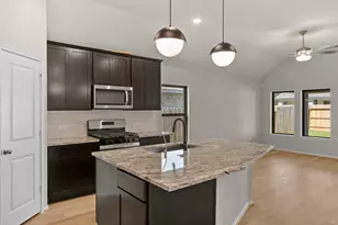1016 Shl Crk Trl, Conroe, TX 77304 - Photo 5