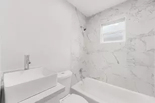 4630 Clover St, Houston, TX 77051 - Photo 19