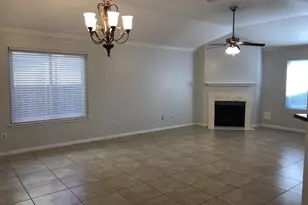 11075 Landsbury Ct, Houston, TX 77099 - Photo 3
