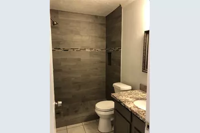11075 Landsbury Court, Houston, TX 77099 - Photo 9