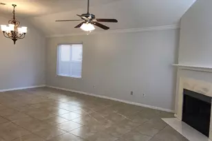 11075 Landsbury Ct, Houston, TX 77099 - Photo 5