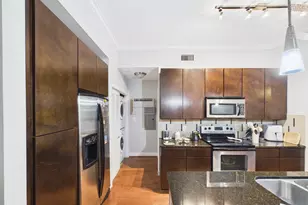 300 St Joseph Pkwy, Houston, TX 77002 - Photo 3
