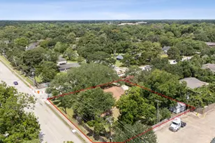 1613 S Hood St, Alvin, TX 77511 - Photo 21