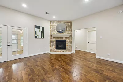 1613 S Hood Street, Alvin, TX 77511 - Photo 9