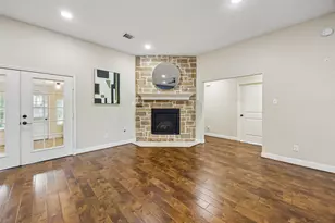 1613 S Hood St, Alvin, TX 77511 - Photo 9