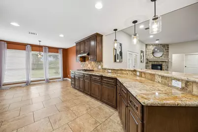 1613 S Hood Street, Alvin, TX 77511 - Photo 5