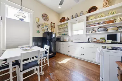 303 Ross Street, Brenham, TX 77833 - Photo 17