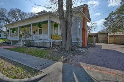 303 Ross Street, Brenham, TX 77833 - Photo 3
