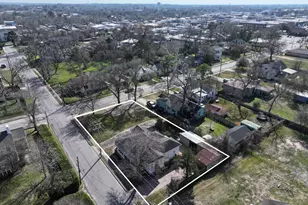 303 Ross St, Brenham, TX 77833 - Photo 43