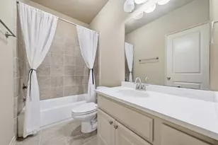 15 Laurelwood Dr, Houston, TX 77058 - Photo 29