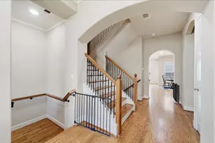 15 Laurelwood Dr, Houston, TX 77058 - Photo 7