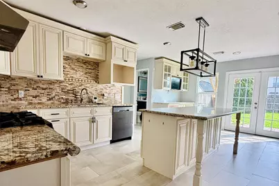 18302 Valiant Brook Court, Humble, TX 77346 - Photo 3
