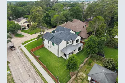 14002 Woodthorpe Lane, Houston, TX 77079 - Photo 45