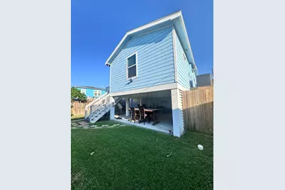 2811 Avenue Q 1/2, Galveston, TX 77550 - Photo 11