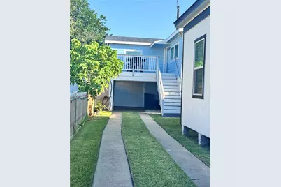 2811 Avenue Q 1/2, Galveston, TX 77550 - Photo 9