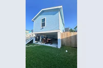 2811 Avenue Q 1/2, Galveston, TX 77550 - Photo 3