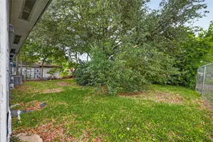 3918 Tavenor Ln, Houston, TX 77047 - Photo 33