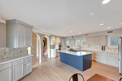 18718 Martinique Drive, Houston, TX 85310 - Photo 17