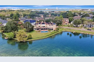 18718 Martinique Drive, Houston, TX 85310 - Photo 1