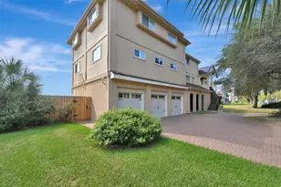 18718 Martinique Dr, Houston, TX 77058 - Photo 43