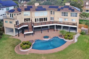 18718 Martinique Dr, Houston, TX 77058 - Photo 3