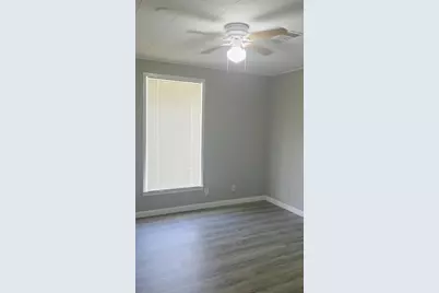 407 E Homan Street, Baytown, TX 77520 - Photo 9