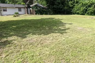 2002 Jensen Dr, Houston, TX 77026 - Photo 5