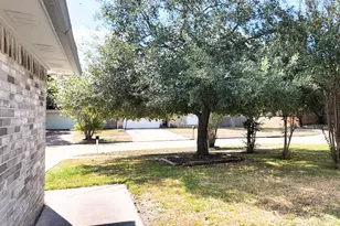 10070 Green Valley Ln, Houston, TX 77064 - Photo 27