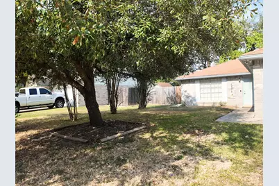 10070 Green Valley Lane, Houston, TX 77064 - Photo 3