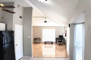 10070 Green Valley Ln, Houston, TX 77064 - Photo 13