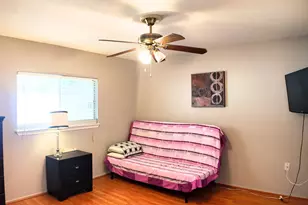 10070 Green Valley Ln, Houston, TX 77064 - Photo 19