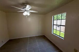 8430 Holiday Ln, Houston, TX 77075 - Photo 5