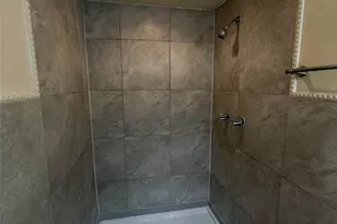 8430 Holiday Ln, Houston, TX 77075 - Photo 7