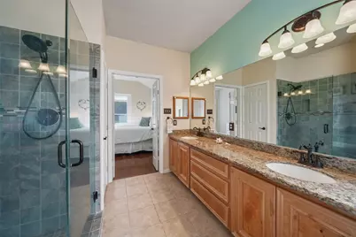 122 W Russet Grove Circle, The Woodlands, TX 77384 - Photo 19