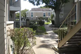 12660 Ashford Point Dr, Houston, TX 77082 - Photo 11