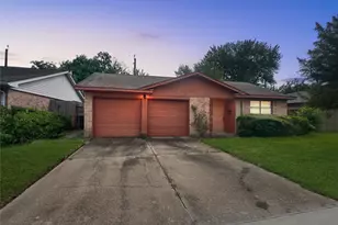 5410 Bungalow Ln, Houston, TX 77048 - Photo 1