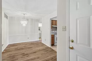 2800 Jeanetta St, Houston, TX 77063 - Photo 5