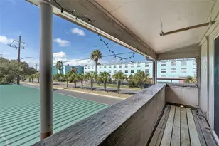215 Postoffice, Galveston, TX 77550 - Photo 5