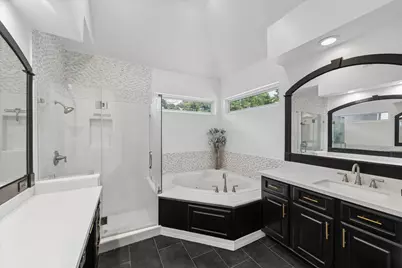 10897 Lake Forest Drive, Conroe, TX 77384 - Photo 31