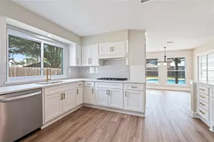 15411 Woodcote Ct, Houston, TX 77062 - Photo 9